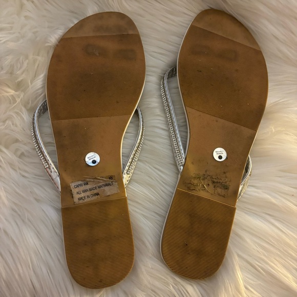 Charlotte Russe flip flop sandals - Picture 3 of 3